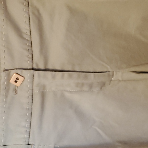 Tribal womens sz 10 Bermuda length shorts, great material, tan - Picture 8 of 14